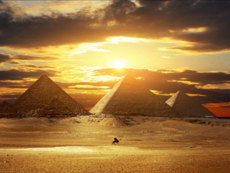 Soin ou Initiation au Triangle d&rsquo;Or d&rsquo;Isis